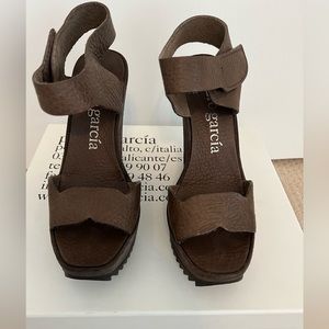 NWT Pedro Garcia Vianca leather/suede wedge sandal - size 39